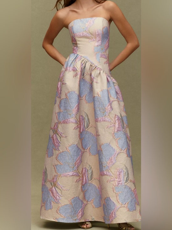 Elliatt Dresses & Skirts - Elliatt Marlene gown Strapless Floral Jacquard Evening Gown in gold,Blue & Pink